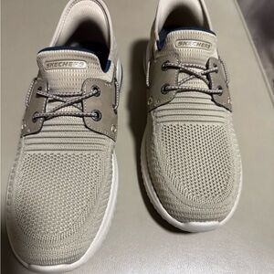 Skechers Men's Beige Knit Sneakers Never worn